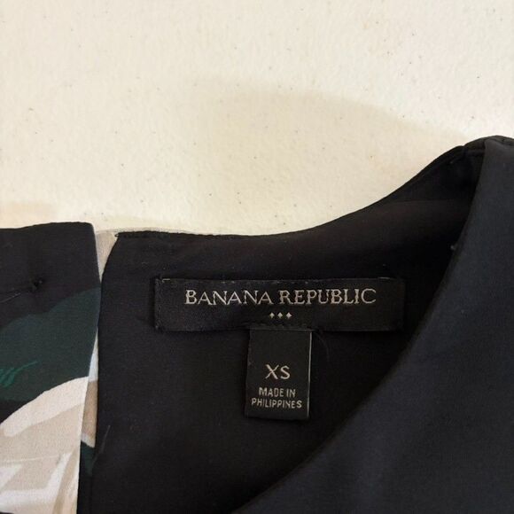 Banana Republic Tank Top Women's XS Floral Sleeveless Printed Career Shirt - Picture 6 of 7